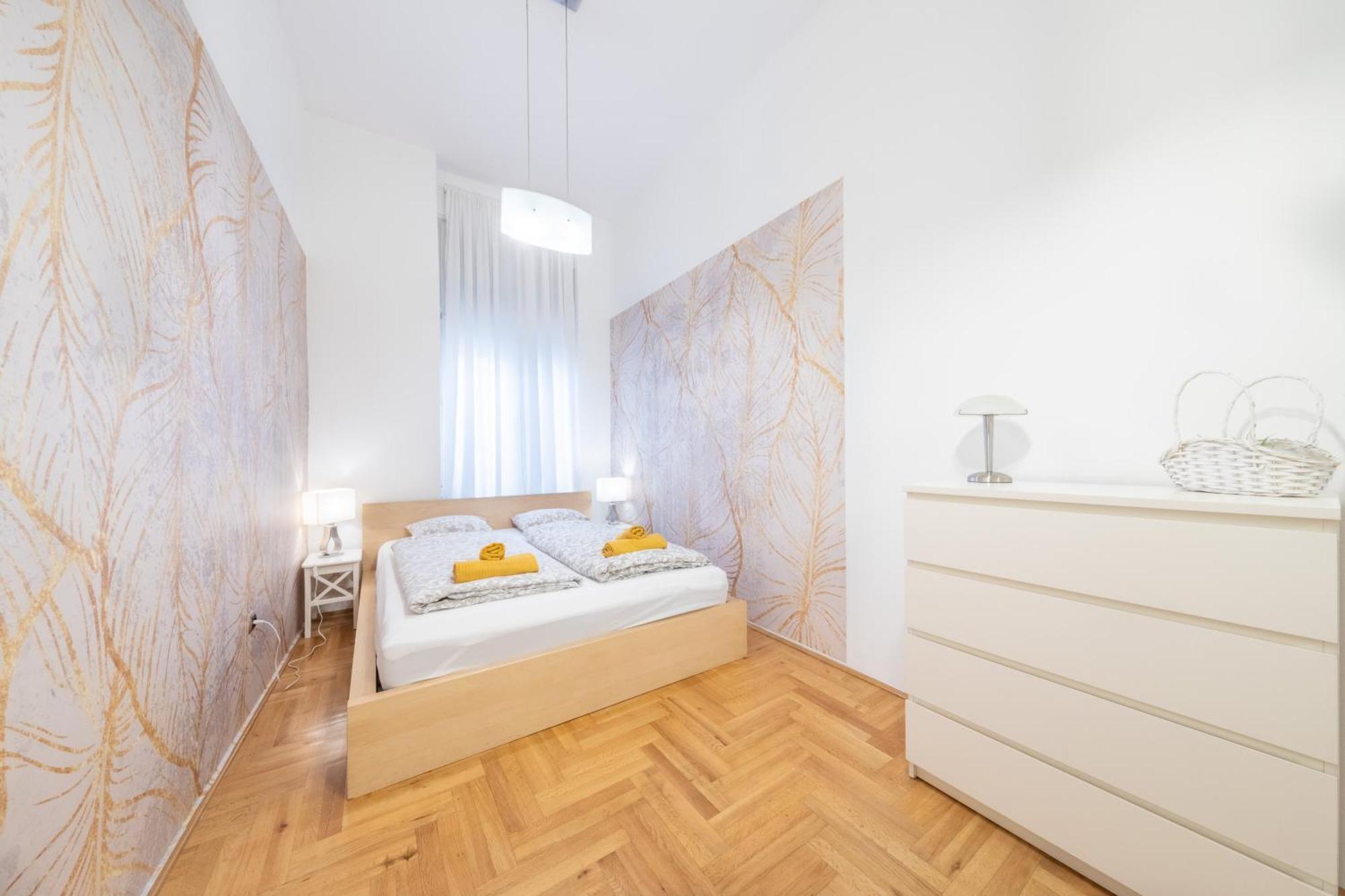 Katalin Apartment Boedapest Buitenkant foto